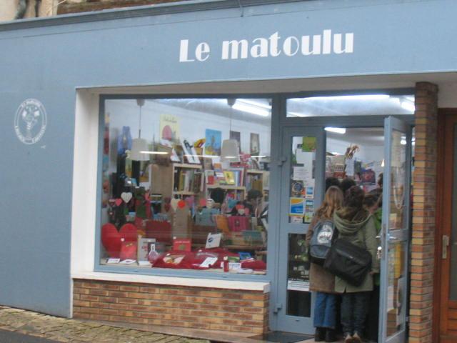 Visite de la librairie à Melle, Le Matoulu. 